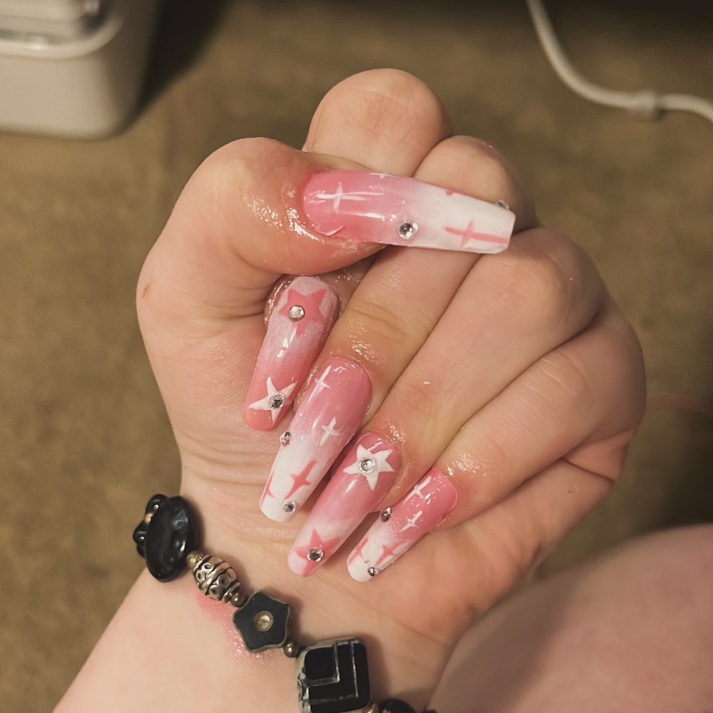 Press on nails